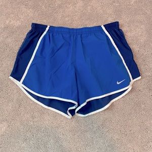 Nike Women’s Tempo Running Shorts in Size Medium. Color: Royal Blue and Navy